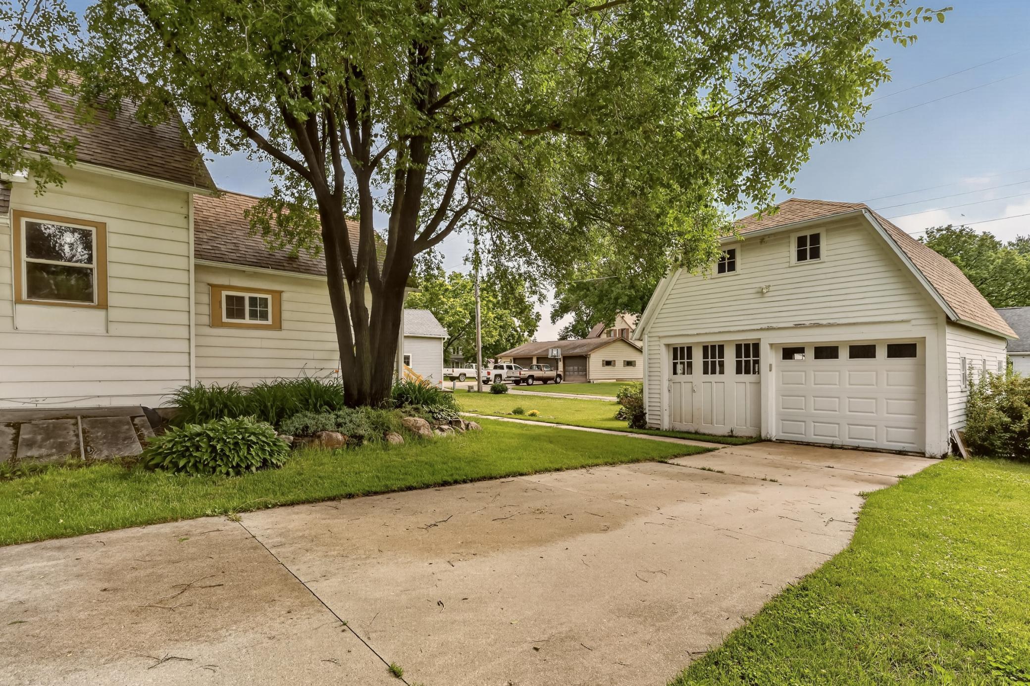 605 University Avenue Spring Valley, MN 55975 - Photo 31 of 37