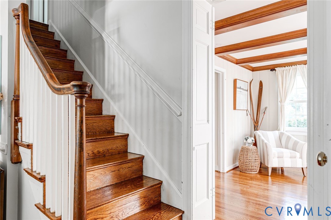 7706 Stuart Hall Road Henrico, VA 23229 - Photo 26 of 50 Chair rail, millwork, hardwoods