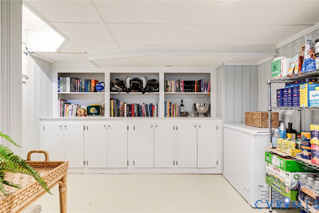 7706 Stuart Hall Road Henrico, VA 23229 - Photo 44 of 50 Built-in cabinets and bookcases