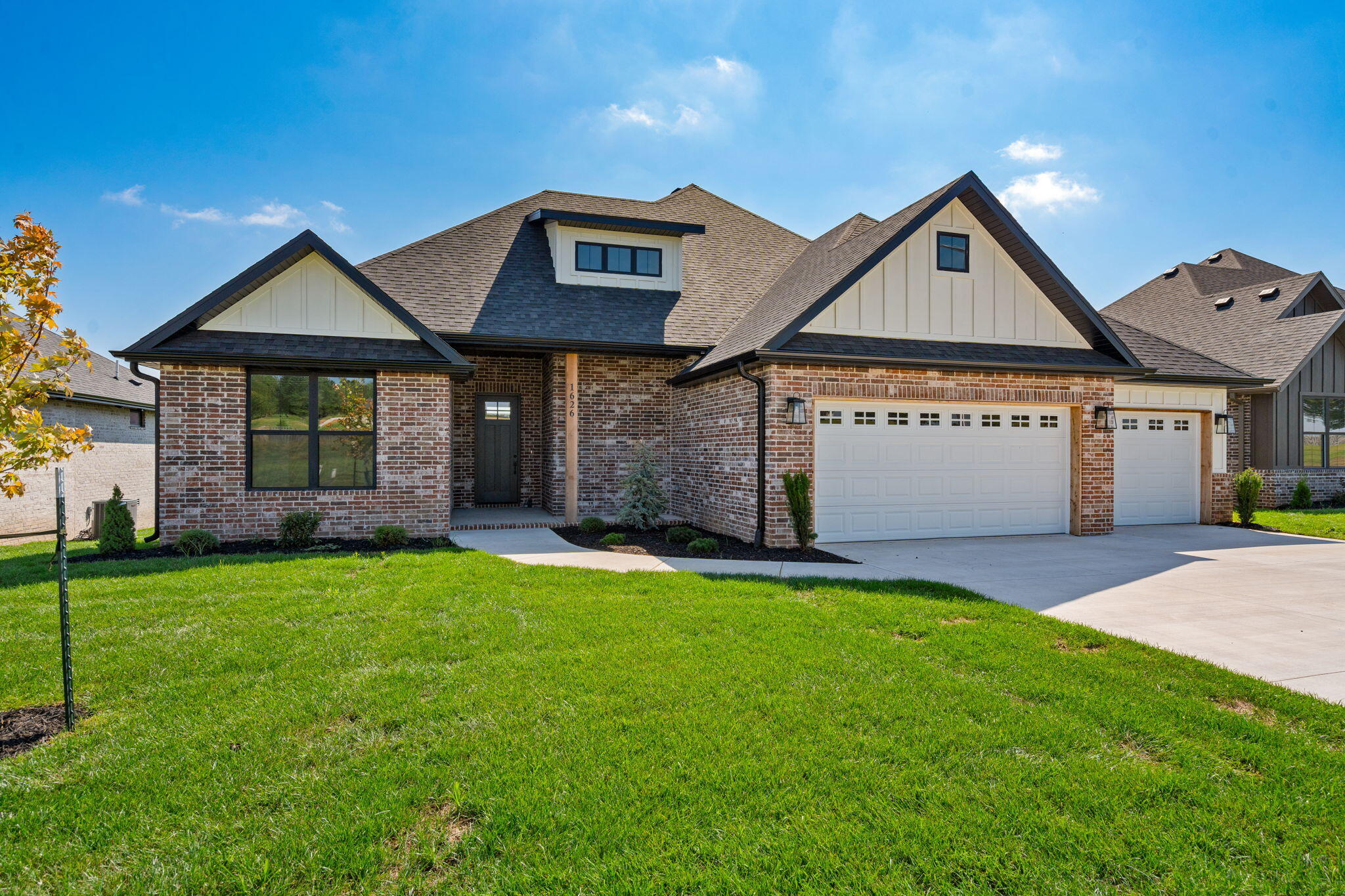1626 South Pinecone Path Springfield, MO 65809 - Photo 2 of 49 40-web-or-mls-40-print-DSC07265-2