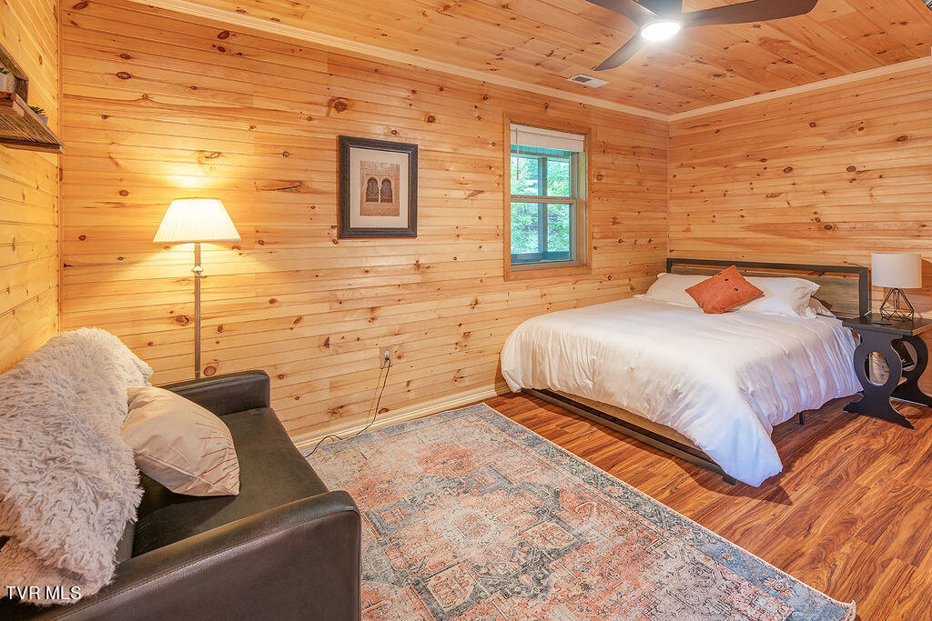 115 Jenny Way Cosby, TN 37722 - Photo 18 of 35 19_115JennyWayCosby_2Bedroom_WEB