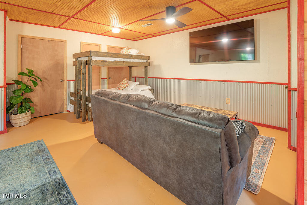 115 Jenny Way Cosby, TN 37722 - Photo 26 of 35 27_115JennyWayCosby_Lowerlevel3_WEB