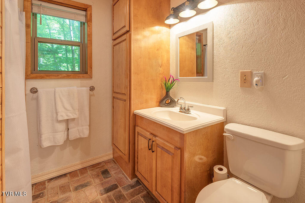 115 Jenny Way Cosby, TN 37722 - Photo 27 of 35 28_115JennyWayCosby_5Bath_WEB