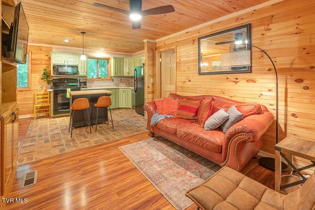 $365,000 | 115 Jenny Way, Cosby, TN 37722