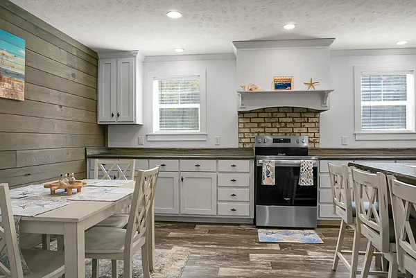 $554,000 | 274 Rae Lane, Bonneau, SC 29431