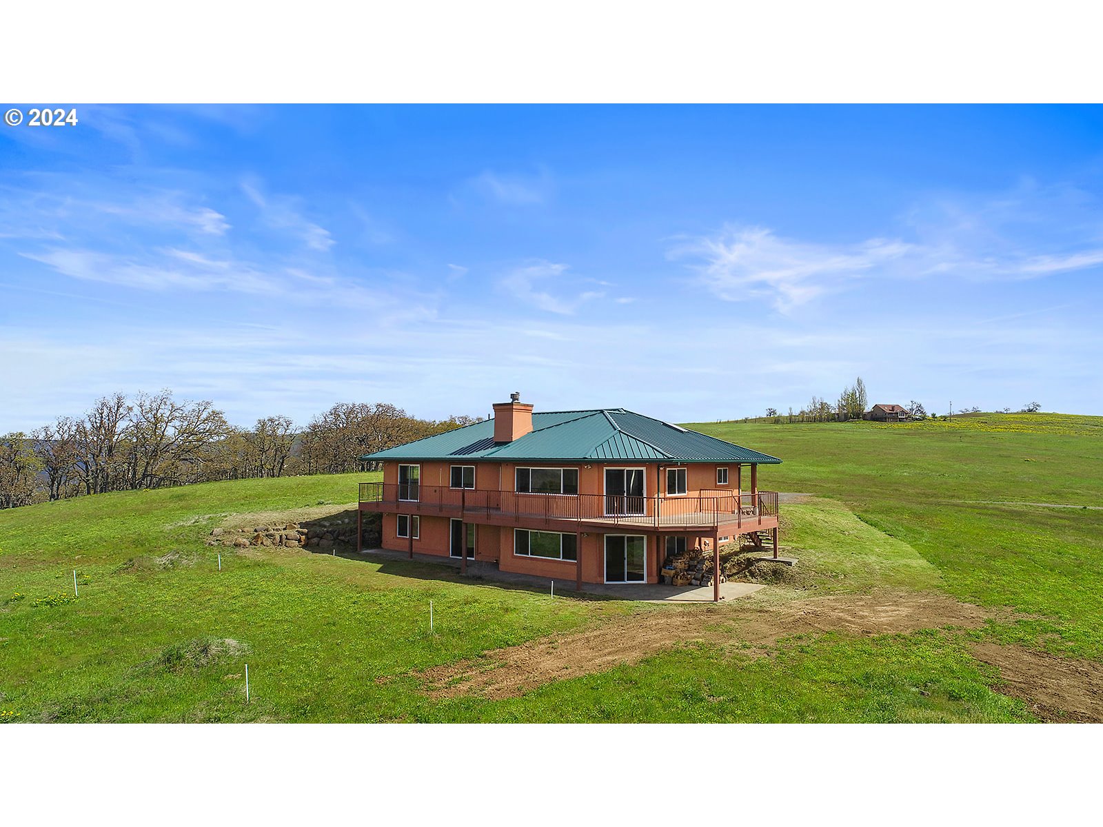 190 Oda Knight Road Lyle, WA 98635 - Photo 3 of 48 Gallery Image 3