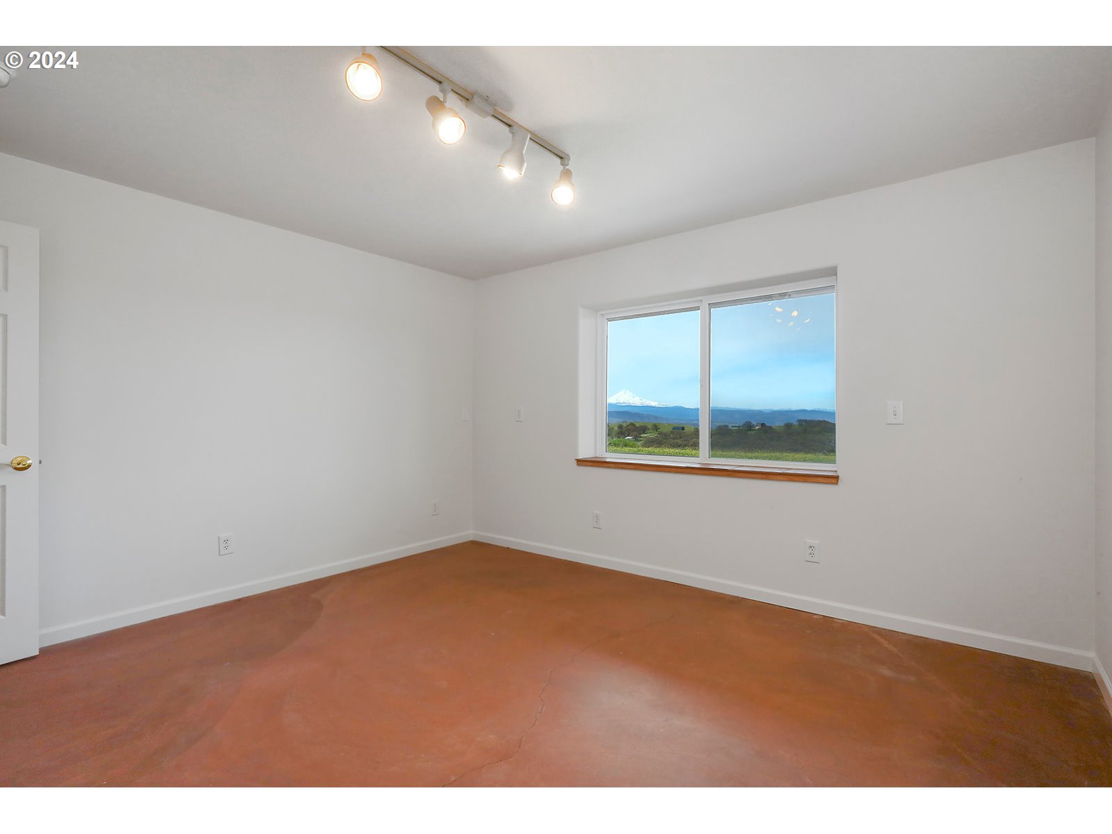 190 Oda Knight Road Lyle, WA 98635 - Photo 31 of 48 Gallery Image 31