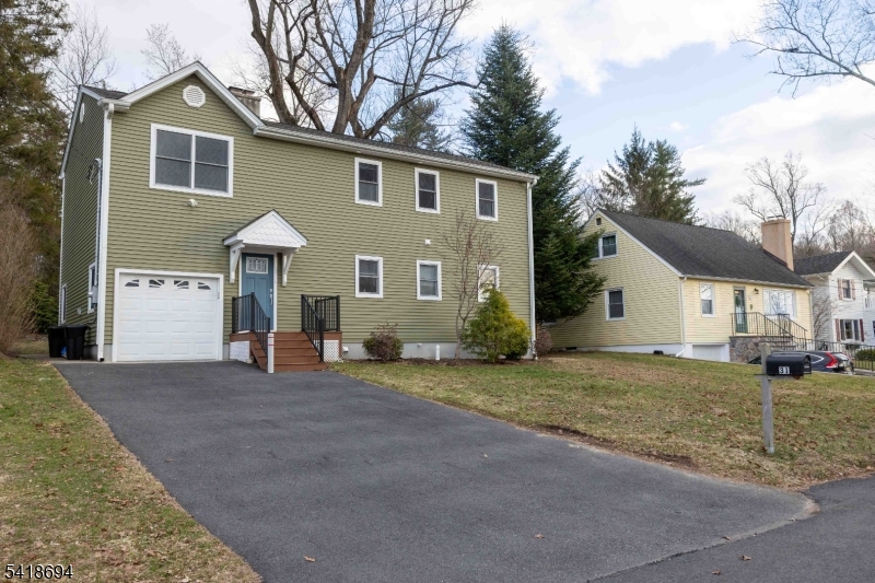 31 Lakeview Road Sparta, NJ 07871 - Photo 2 of 48