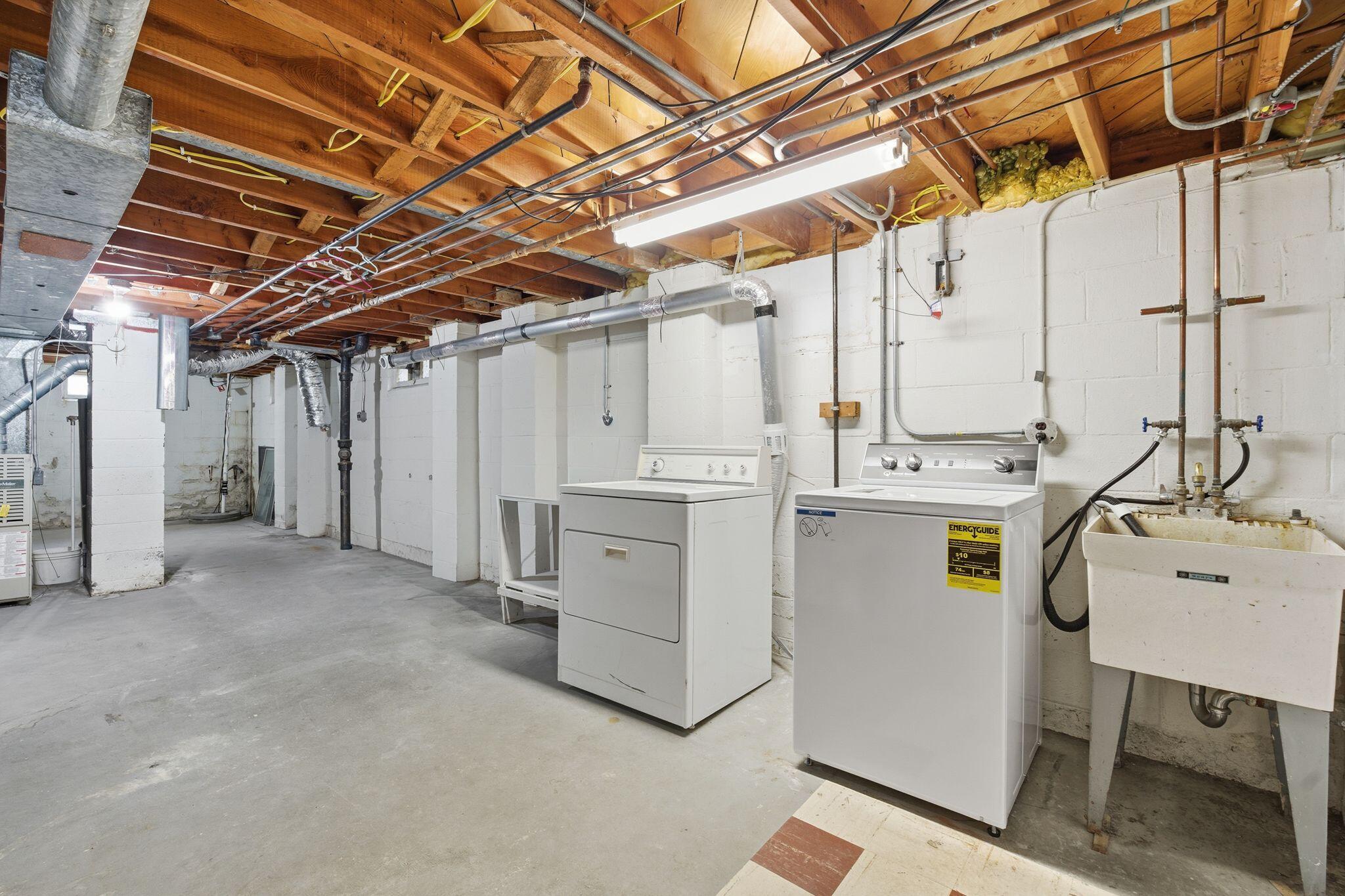 4436 South 64th Street Greenfield, WI 53220 - Photo 20 of 29 4436 S 64th St - Greenfield HDR-17