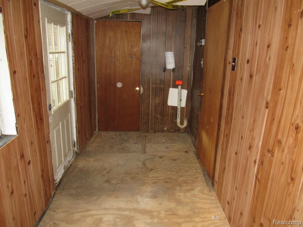 3015 Emmons Avenue Rochester, MI 48307 - Photo 31 of 40 3015 EMMONS ROCHESTER HILLS (61).jpg