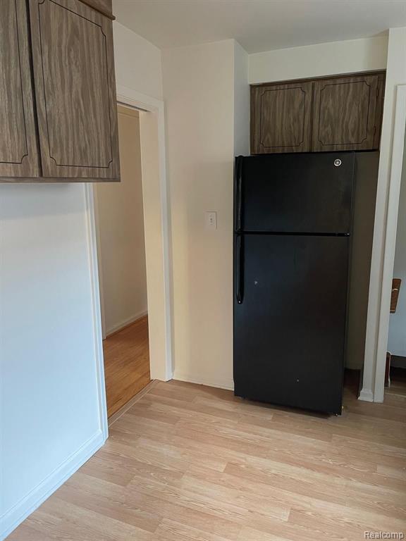 9691 Rosedale Boulevard Allen Park, MI 48101 - Photo 6 of 12