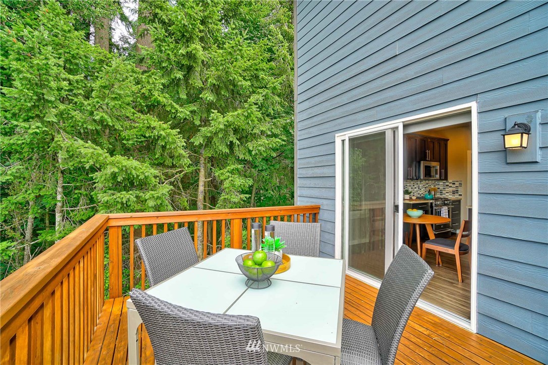 22518 42nd Drive Southeast Bothell, WA 98021 - Photo 12 of 36 Gallery Image 12