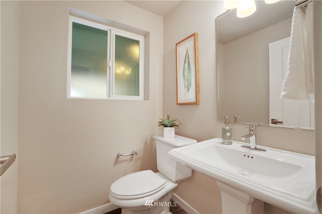 22518 42nd Drive Southeast Bothell, WA 98021 - Photo 15 of 36 Gallery Image 15