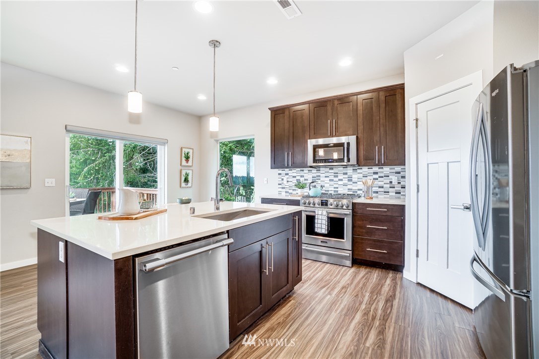 22518 42nd Drive Southeast Bothell, WA 98021 - Photo 10 of 36 Gallery Image 10