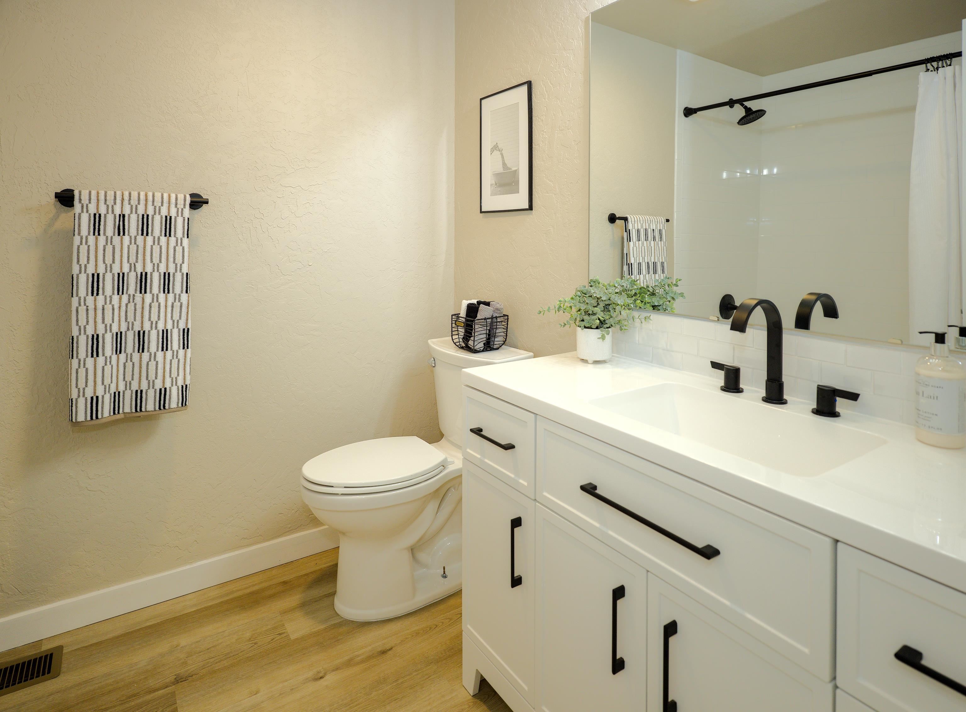 4725 South Bates Road Spokane, WA 99206 - Photo 20 of 48