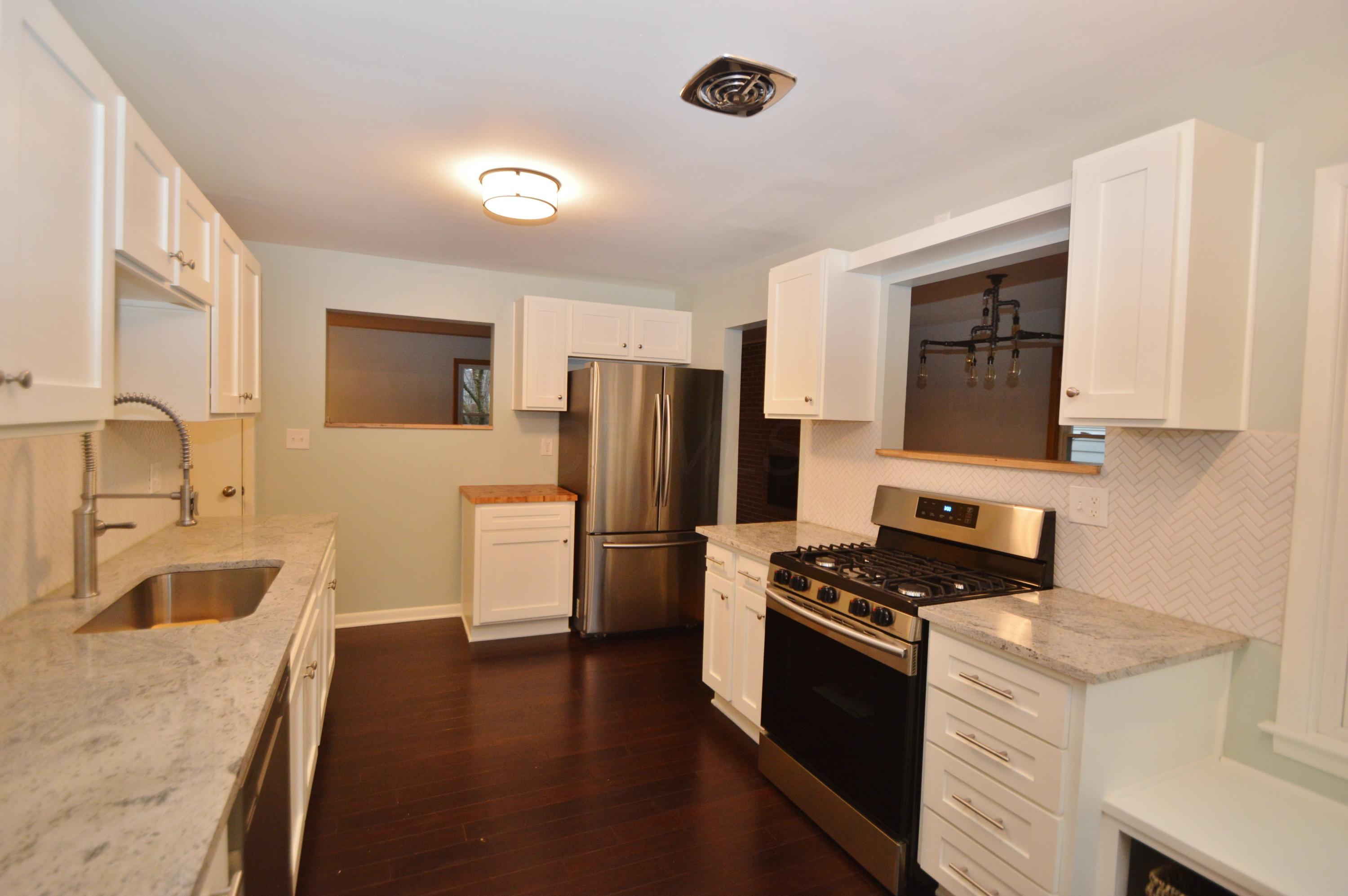 575 East Weisheimer Road Columbus, OH 43214 - Photo 11 of 44