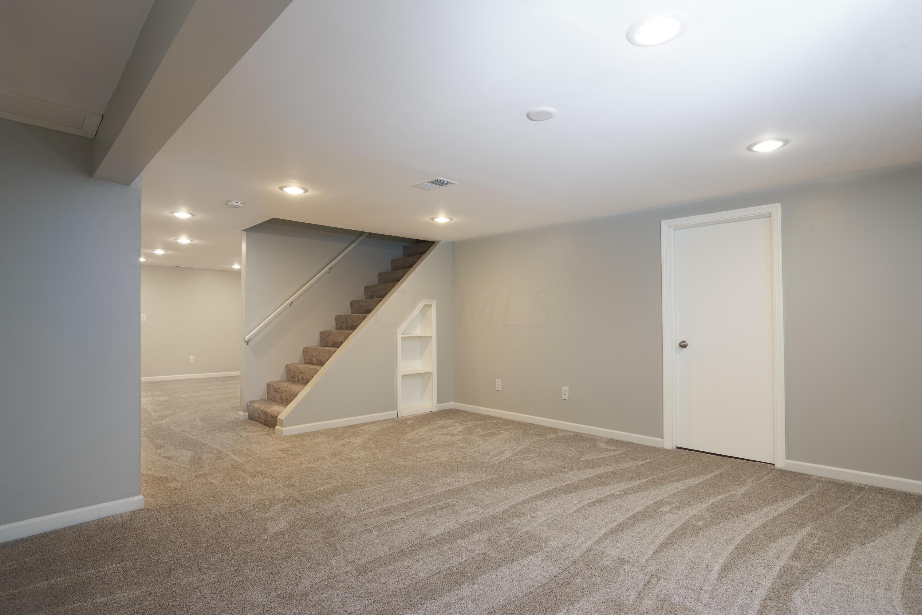 575 East Weisheimer Road Columbus, OH 43214 - Photo 33 of 44