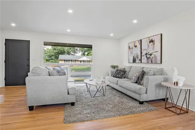 $259,900 | 11029 East 53 Terrace, Raytown, MO 64133