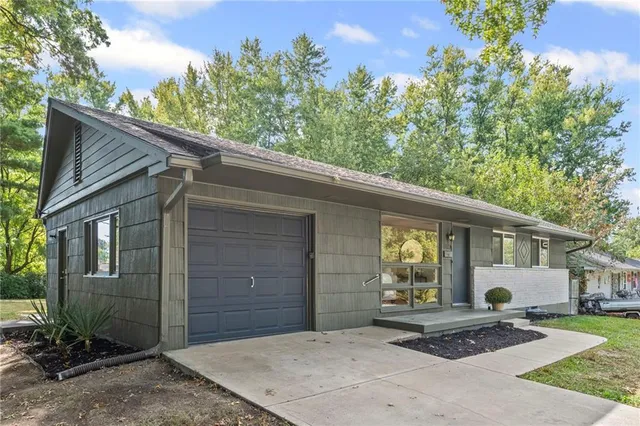 $259,900 | 11029 East 53 Terrace, Raytown, MO 64133