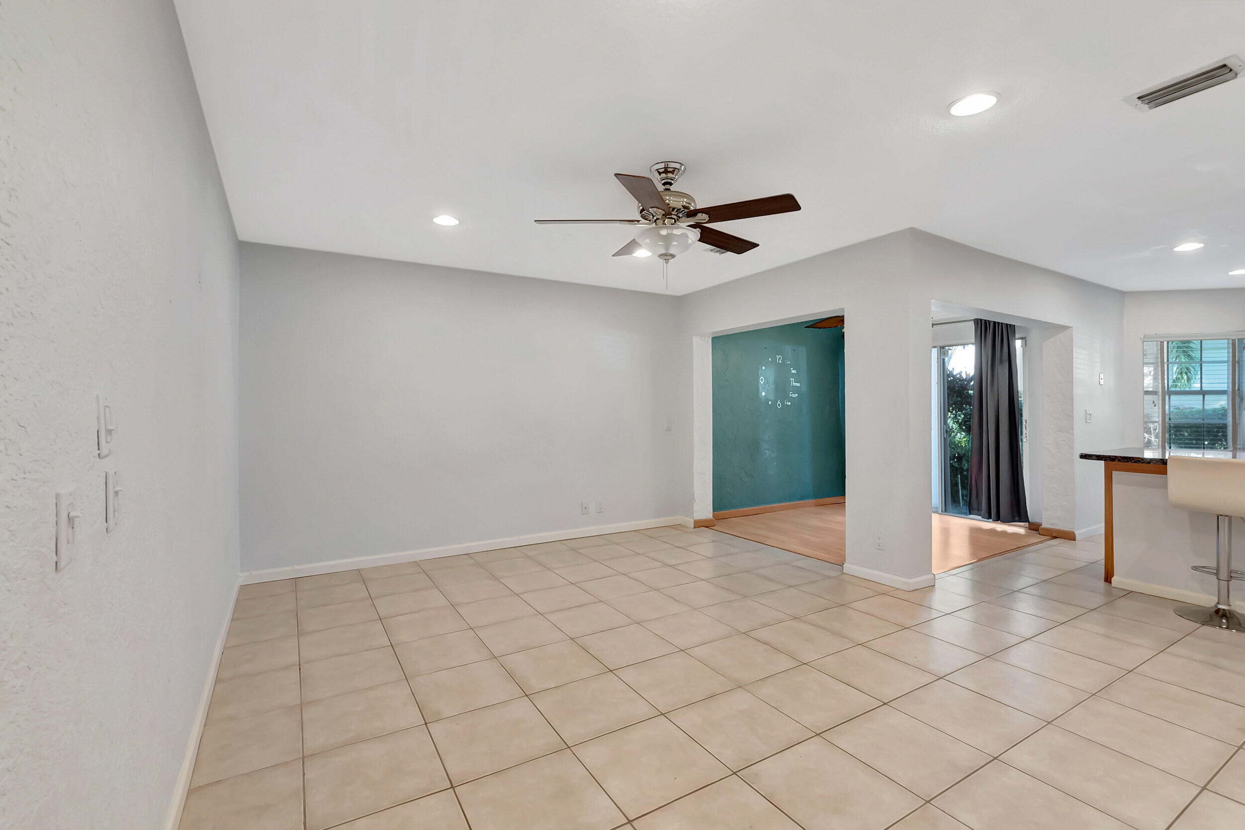 6627 Via Regina Boca Raton, FL 33433 - Photo 19 of 59 Living Room 4