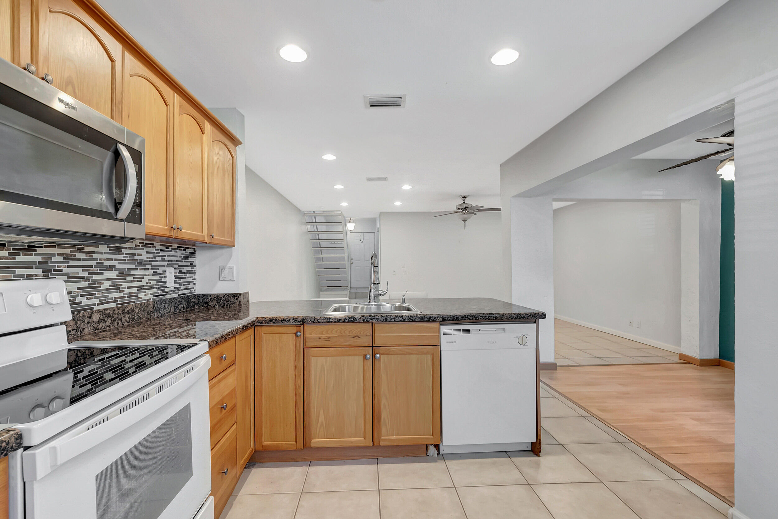 6627 Via Regina Boca Raton, FL 33433 - Photo 26 of 59 Kitchen 5