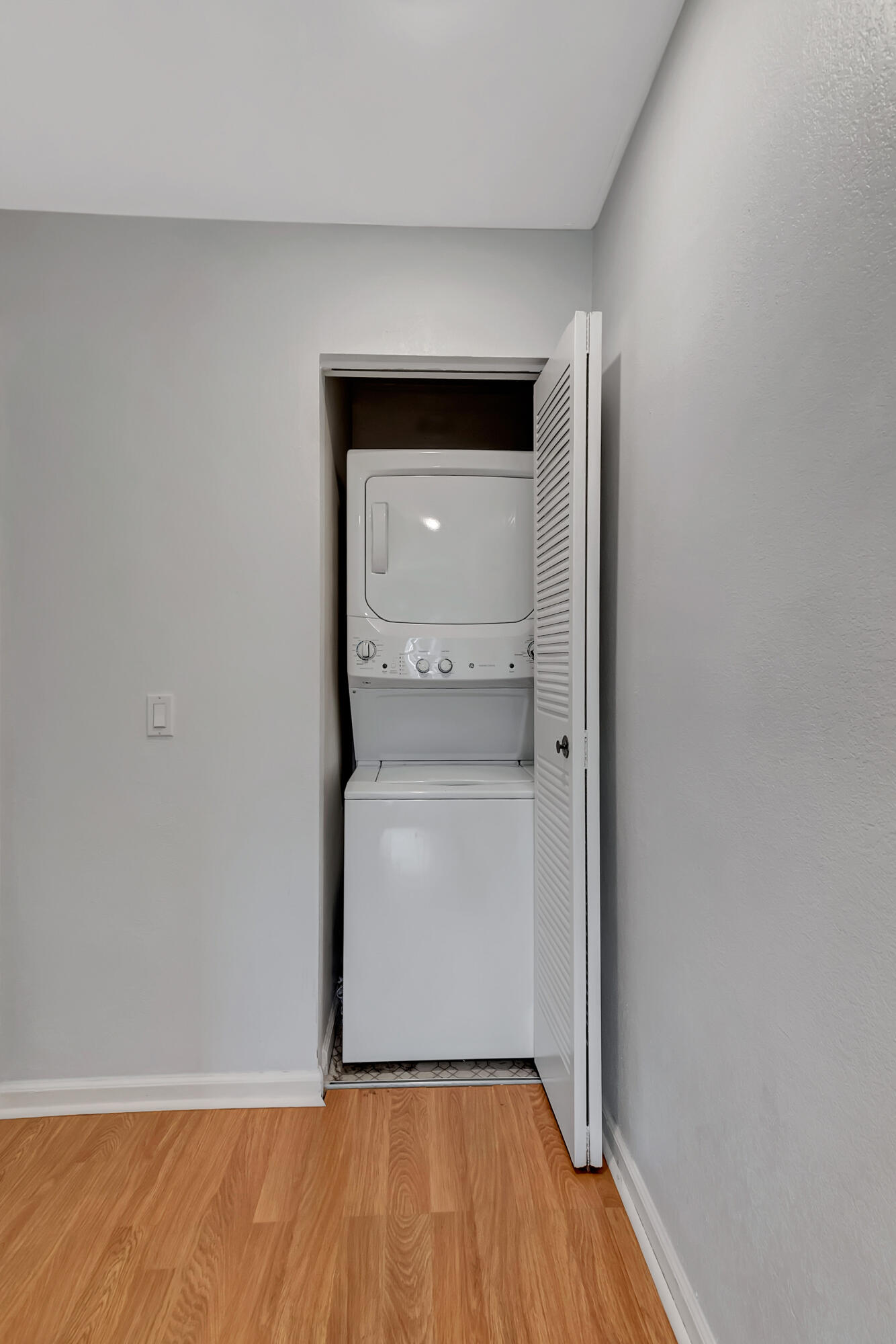 6627 Via Regina Boca Raton, FL 33433 - Photo 38 of 59 Washer & Dryer Inside