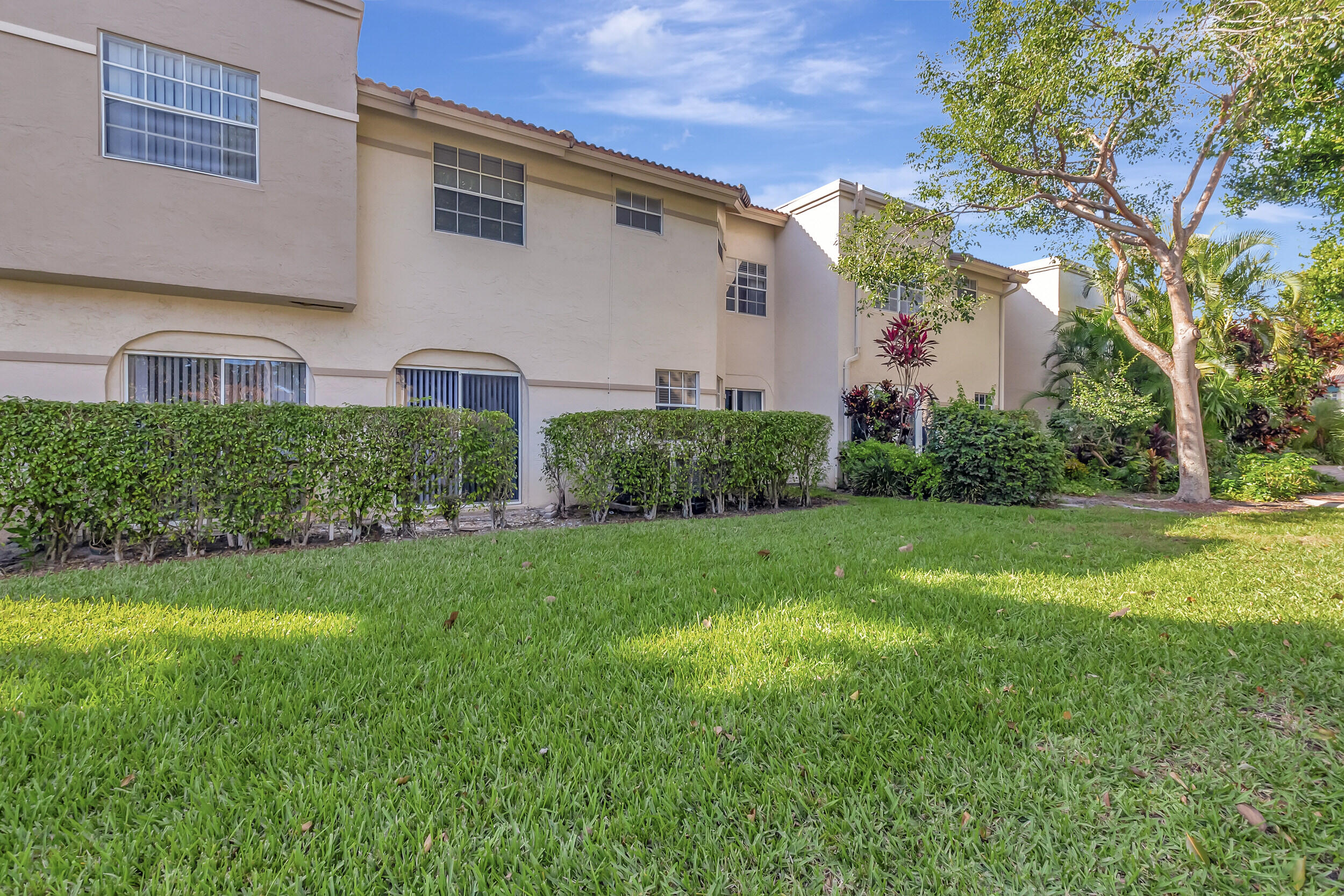 6627 Via Regina Boca Raton, FL 33433 - Photo 41 of 59 Outdoors 3