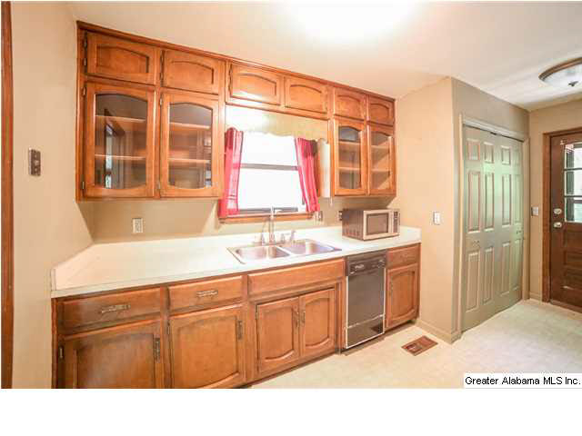 138 Keller Road Southeast Bessemer, AL 35022 - Photo 12 of 29