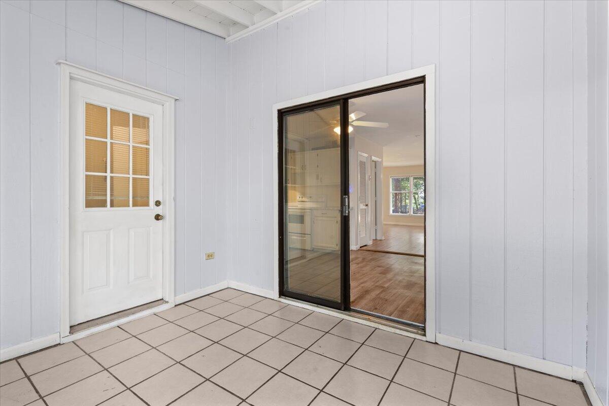 1383 Camp Road, Unit C Charleston, SC 29412 - Photo 18 of 43 Sun porch