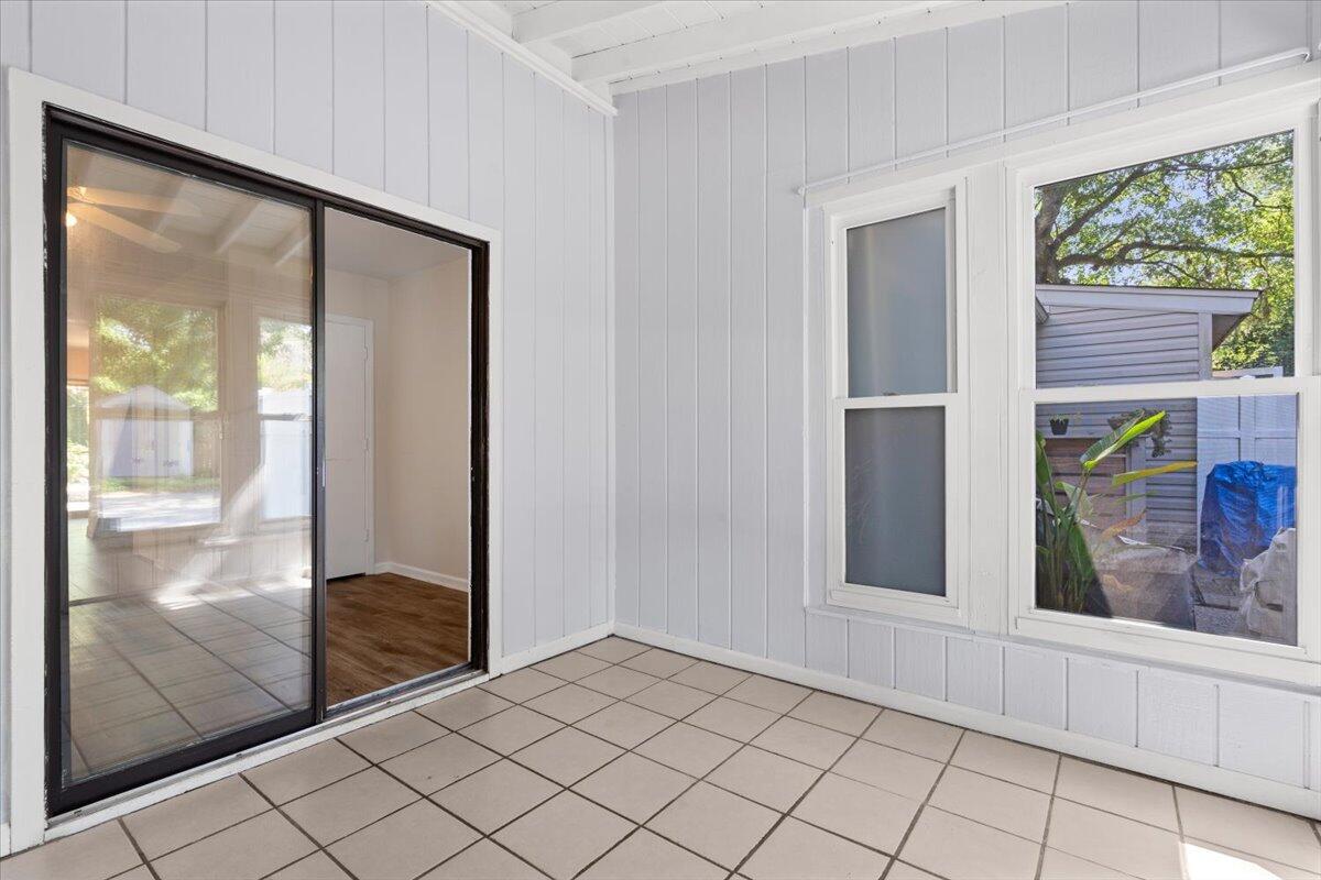 1383 Camp Road, Unit C Charleston, SC 29412 - Photo 19 of 43 Sunporch2