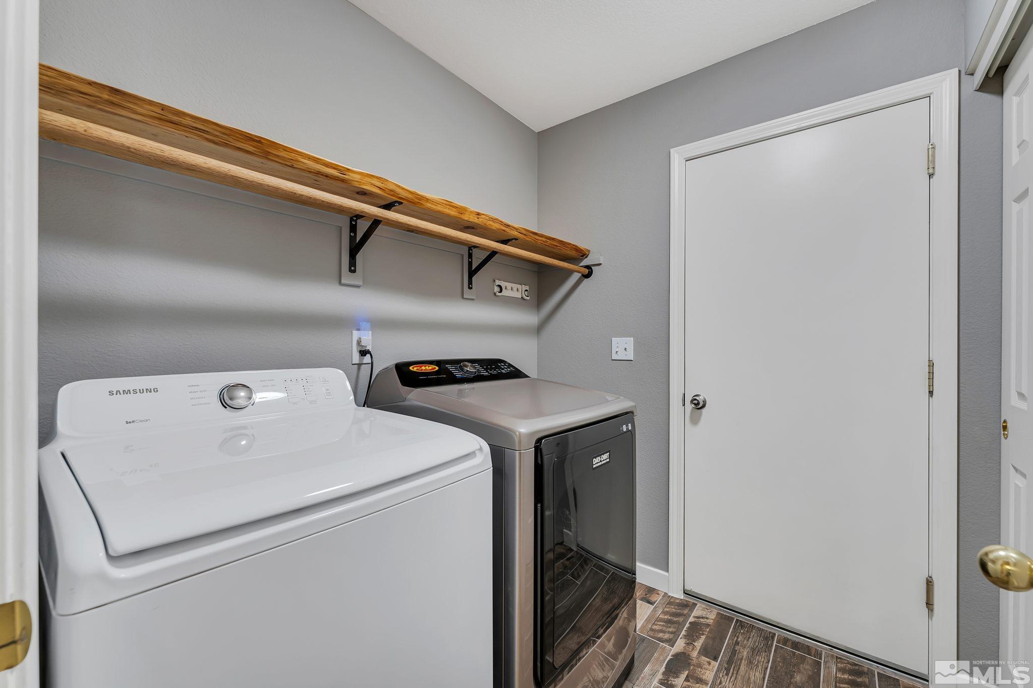 17635 Georgetown Court Reno, NV 89508 - Photo 21 of 38 Photo 21