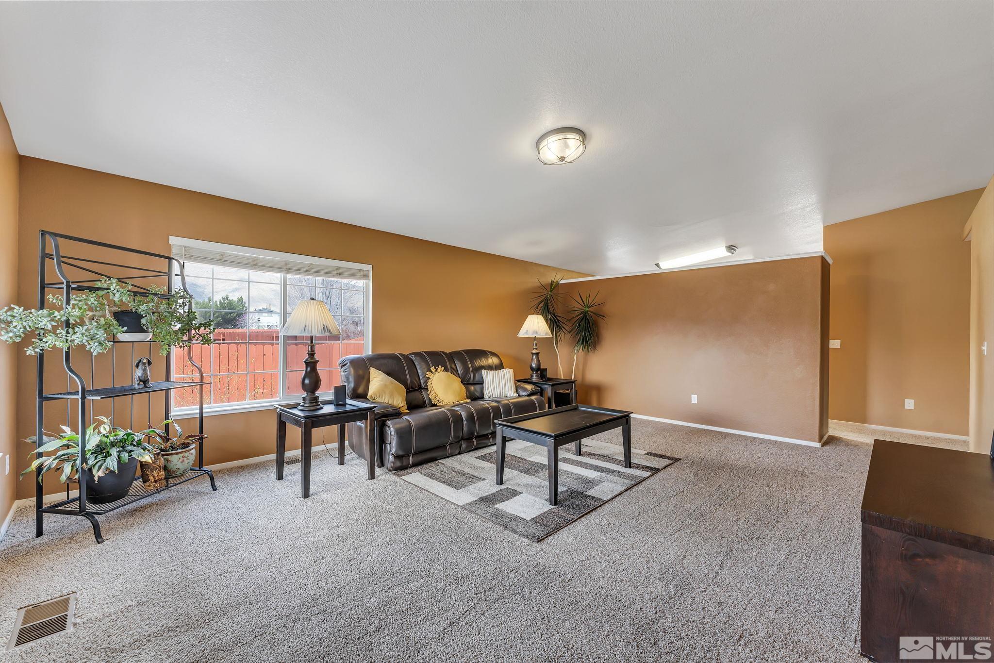 17635 Georgetown Court Reno, NV 89508 - Photo 4 of 38 Photo 4