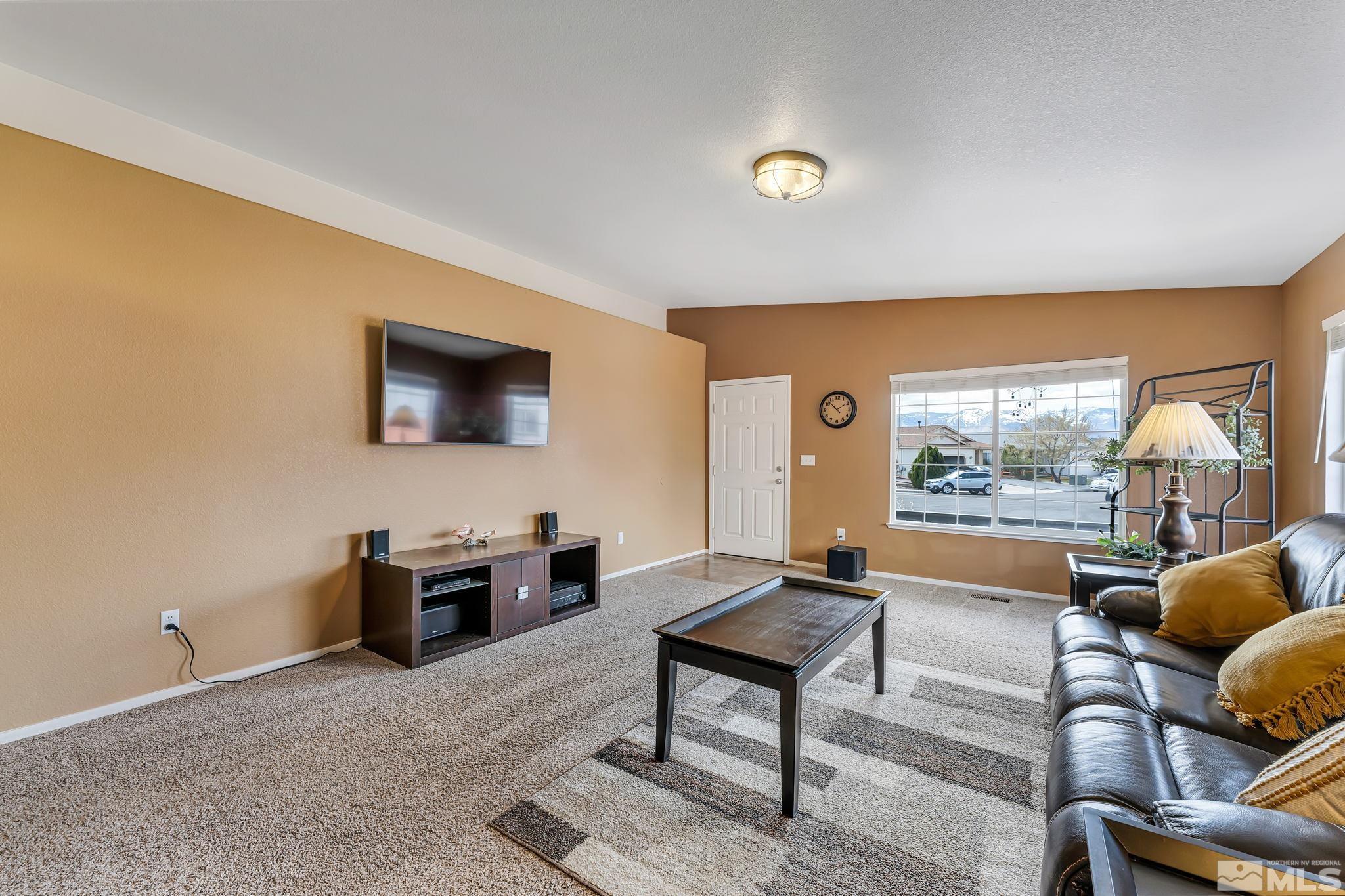 17635 Georgetown Court Reno, NV 89508 - Photo 5 of 38 Photo 5