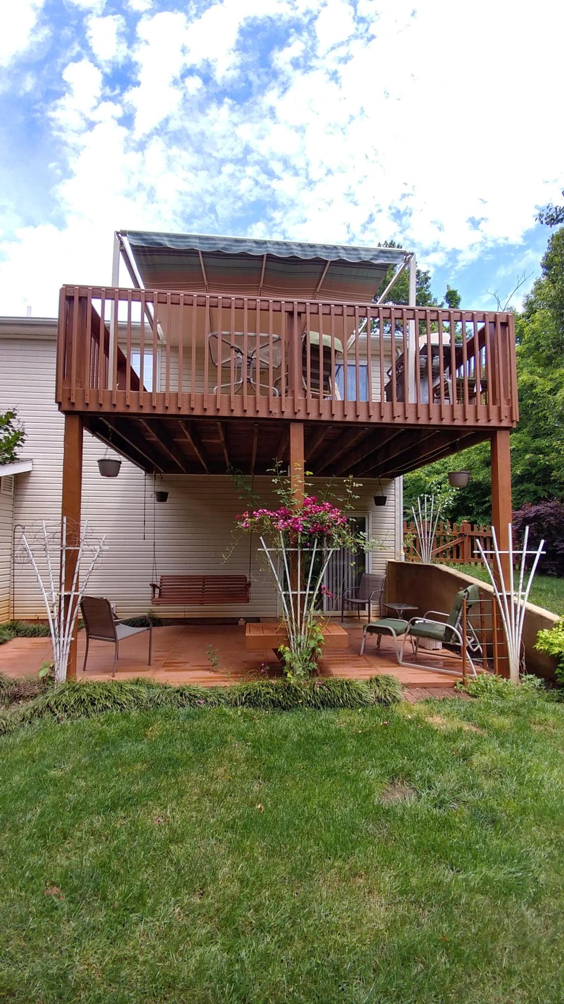 3997 Diamond Hill Road Moneta, VA 24121 - Photo 15 of 42 Back deck