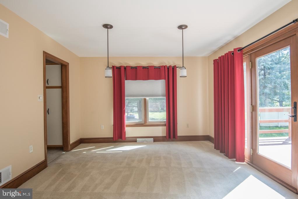 368 Koser Road Lititz, PA 17543 - Photo 8 of 43 Dining Room
