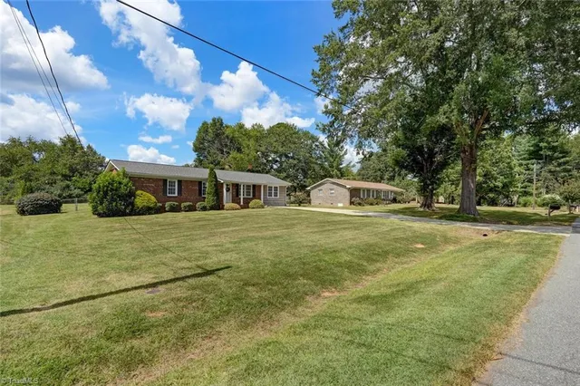 $259,900 | 122 Legrande Drive, Eden, NC 27288