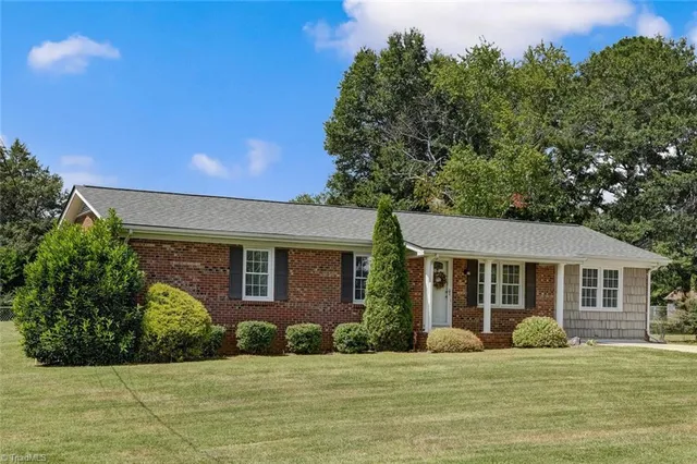 $259,900 | 122 Legrande Drive, Eden, NC 27288
