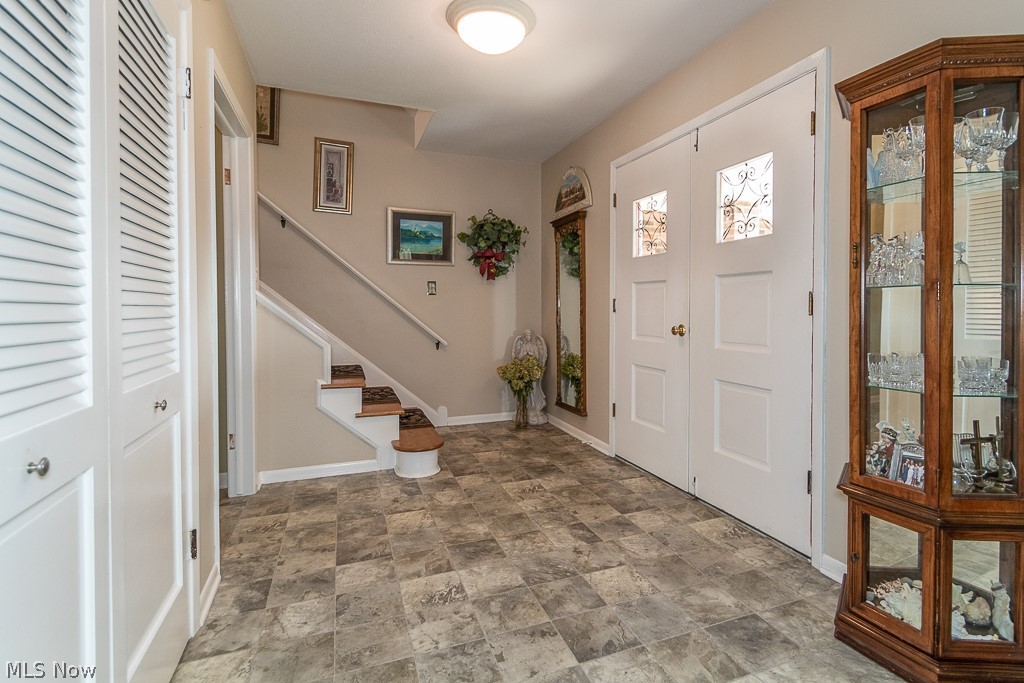 30249 Ridge Road Wickliffe, OH 44092 - Photo 14 of 35 Front entrance with double doors to make moving in easier.