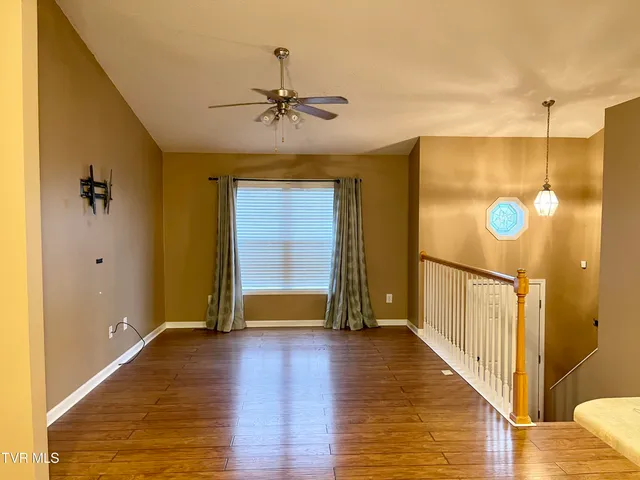 $1,950 | 1121 Meadow Creek Lane, Unit 19, Jonesborough, TN 37659