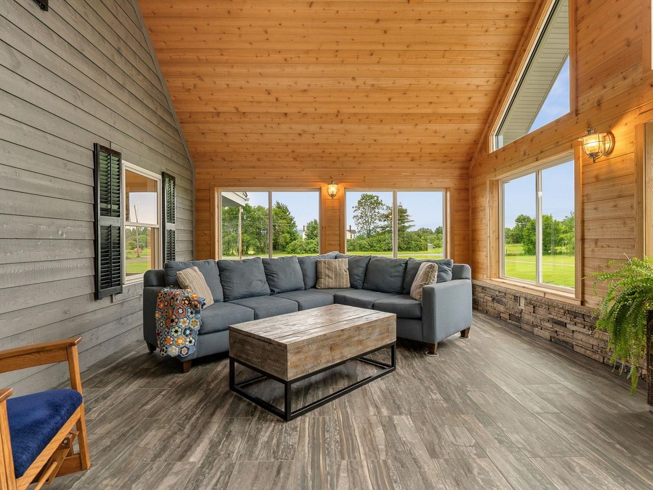 1233 Satterly Road Ferrisburgh, VT 05456 - Photo 20 of 60