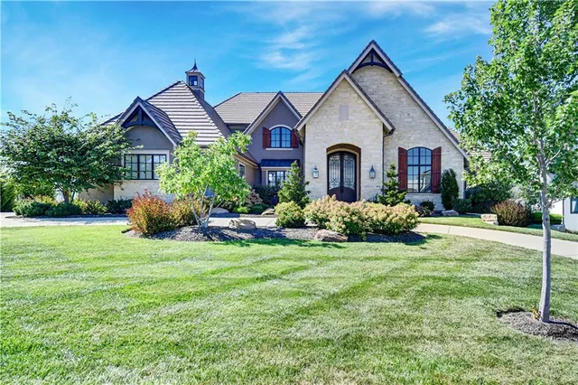 $3,875,000 | 16916 Bond Street, Overland Park, KS 66221