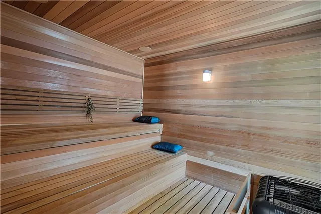 $3,875,000 | 16916 Bond Street, Overland Park, KS 66221