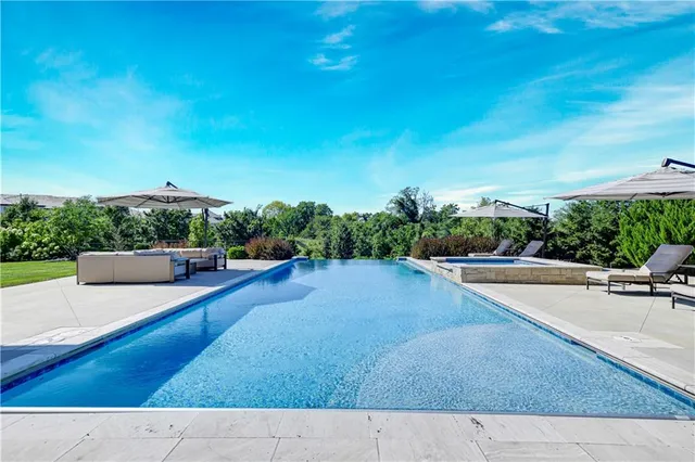 $3,875,000 | 16916 Bond Street, Overland Park, KS 66221