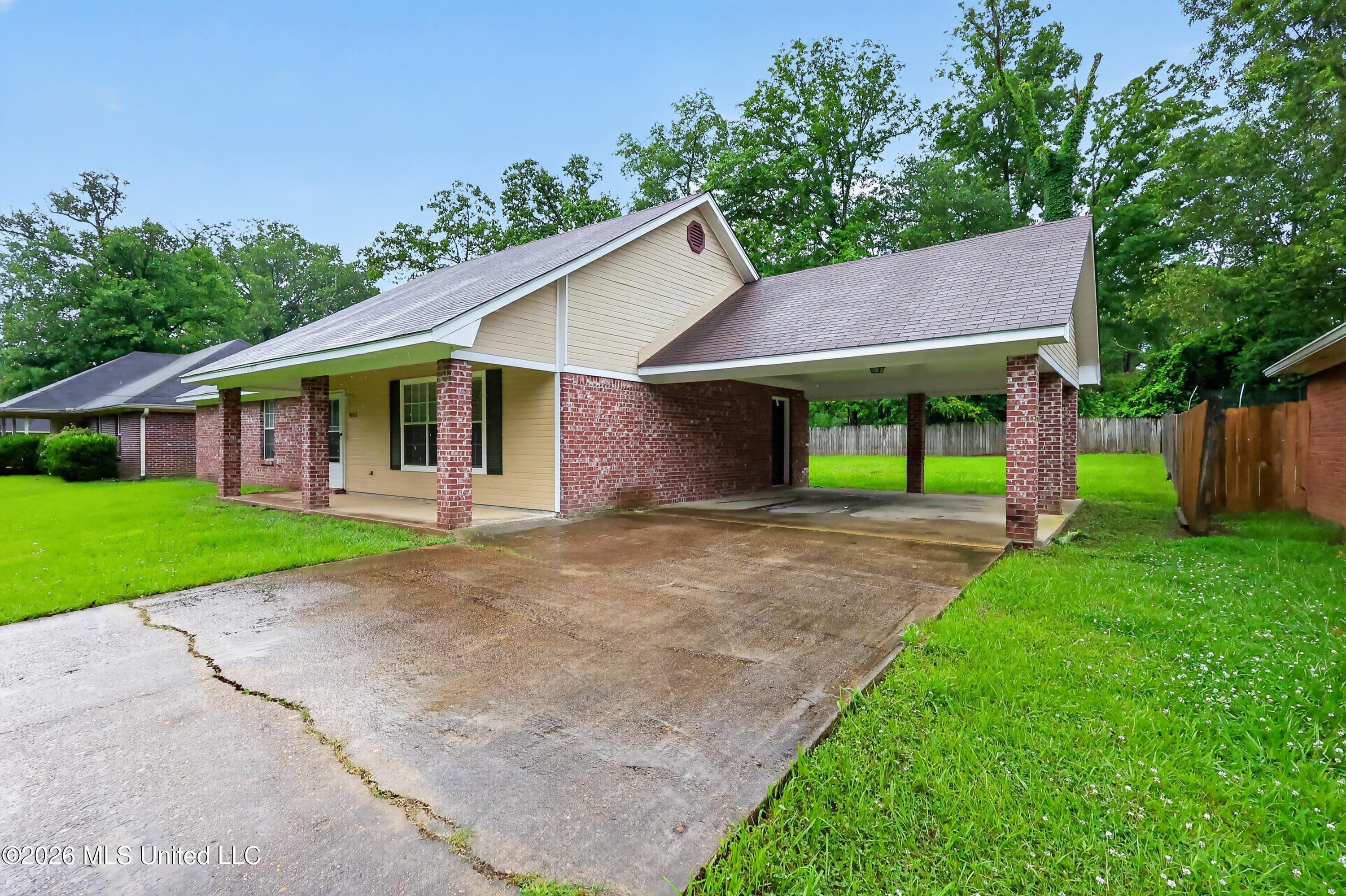 4003 West Lake Road Jackson, MS 39212 - Photo 3 of 38 03_4003_W_Lake_Rd-Exterior-5535
