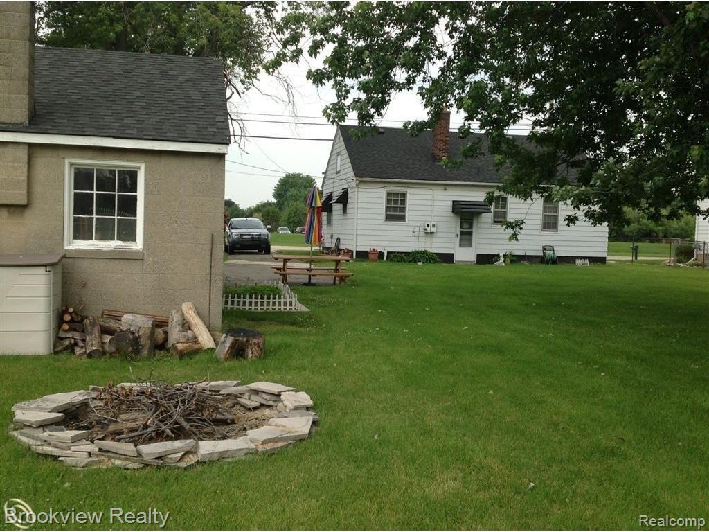 46770 Romeo Plank Road Macomb, MI 48044 - Photo 16 of 19 yard