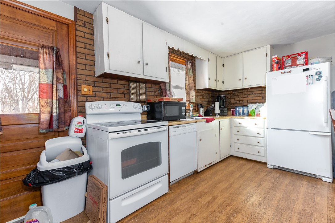 120 Beacon Avenue Woonsocket, RI 02895 - Photo 11 of 28 120 Beacon Eat in Kitchen