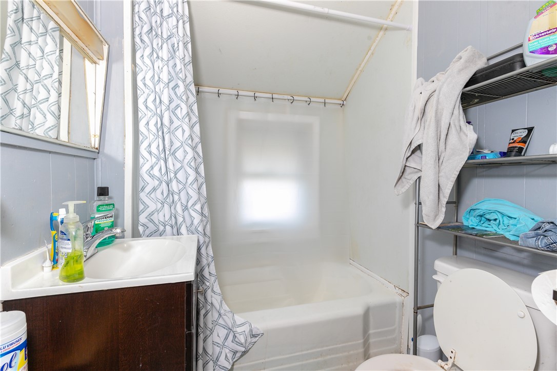 120 Beacon Avenue Woonsocket, RI 02895 - Photo 23 of 28 100 Beacon Full Bath