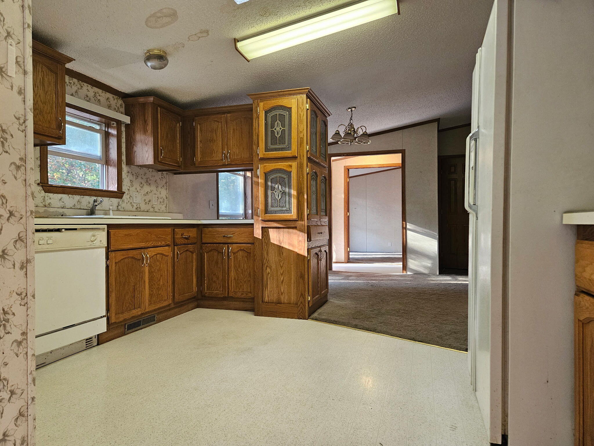 225 Popps Road Mio, MI 48647 - Photo 13 of 28 IMG_20250922_213731 (19)