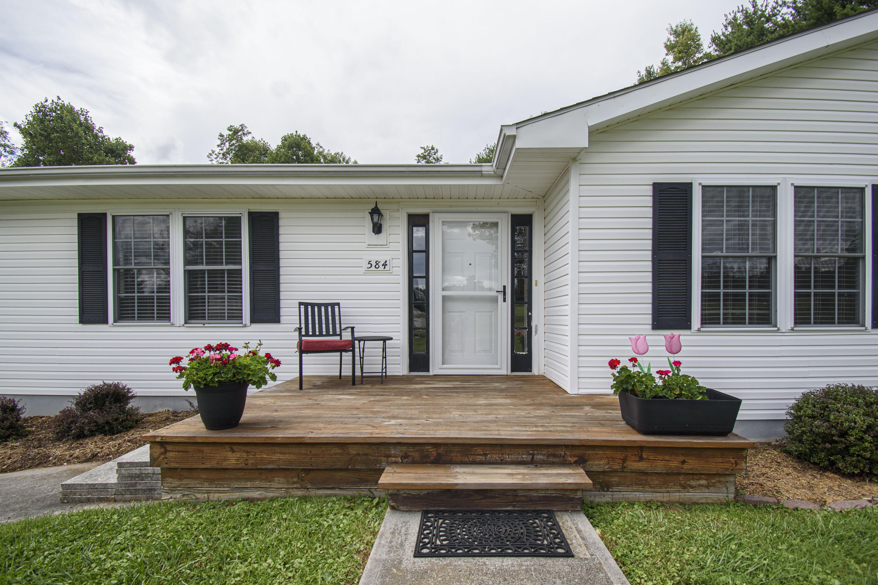 584 Kings Store Road Northeast Floyd, VA 24091 - Photo 15 of 51 a view of a house with sitting area