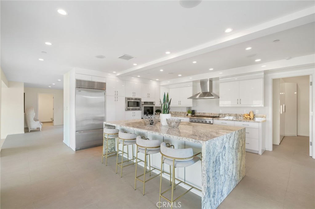 9716 Oak Pass Road Beverly Hills, CA 90210 - Photo 12 of 63